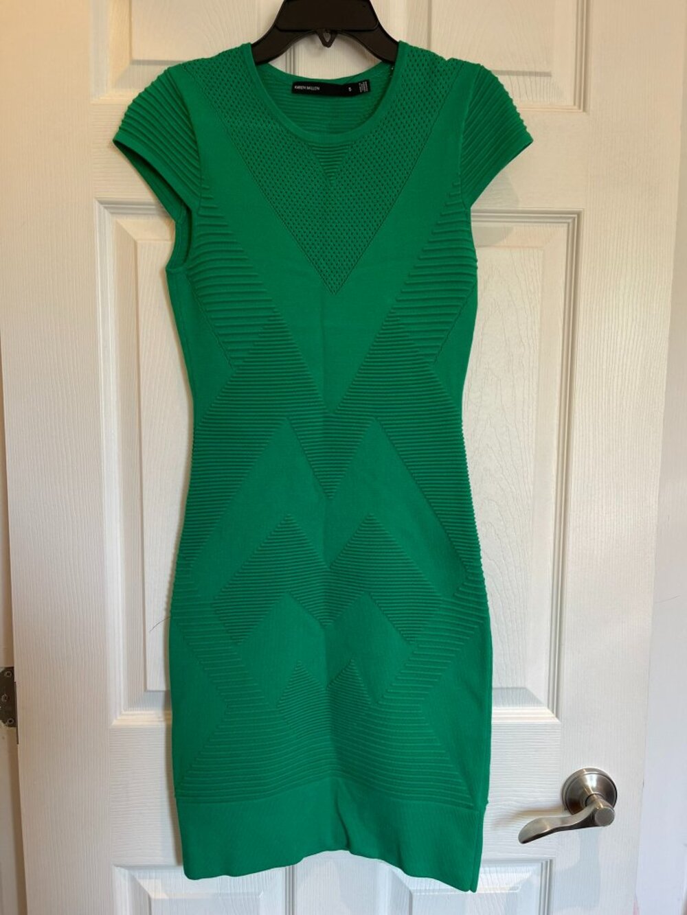 Karen Millen: dress form fitting in green